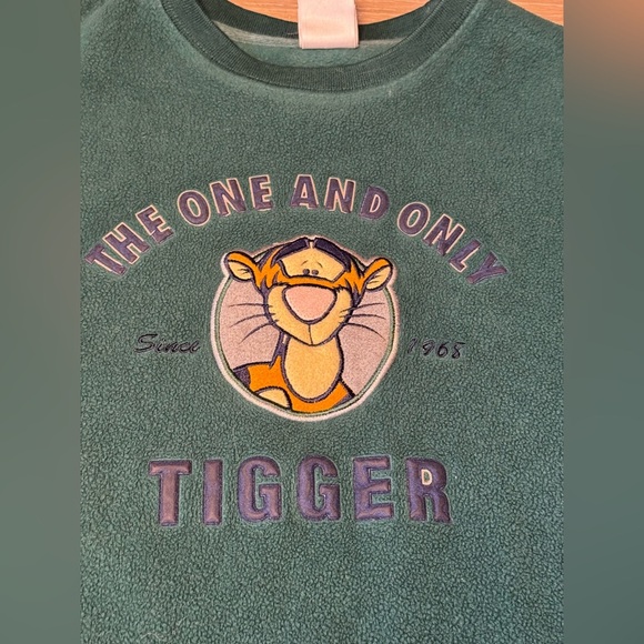 Disney Store Pooh and Friends The one and only Tigger Crewneck Sweatshirt Sz XL - Picture 3 of 5